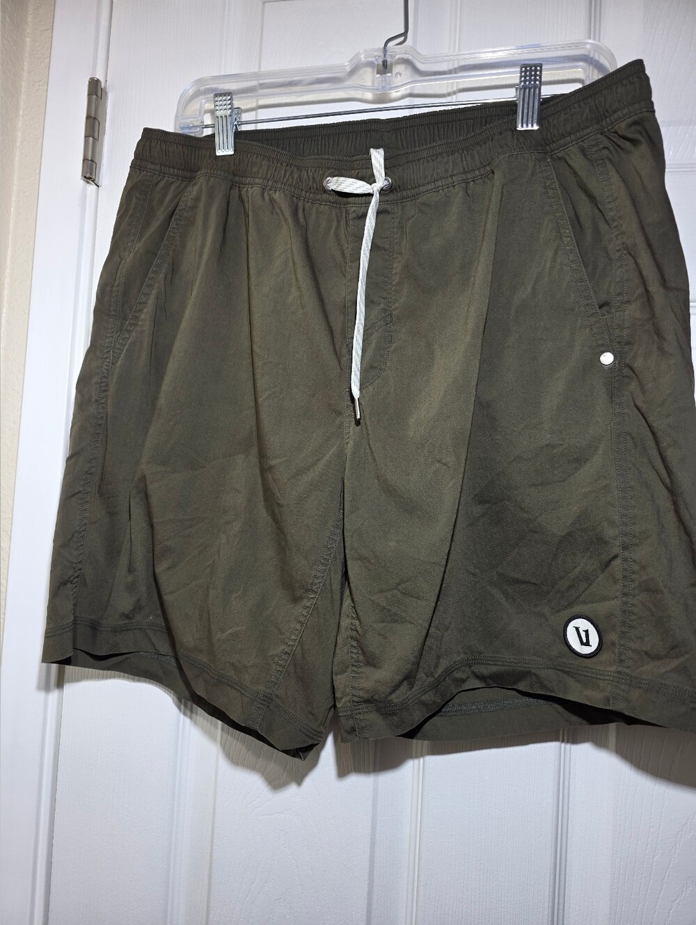 Vuori Men's Banks Hybrid Swim Shorts Olive Green Size L Lined Stretch Pocket - Picture 3 of 9